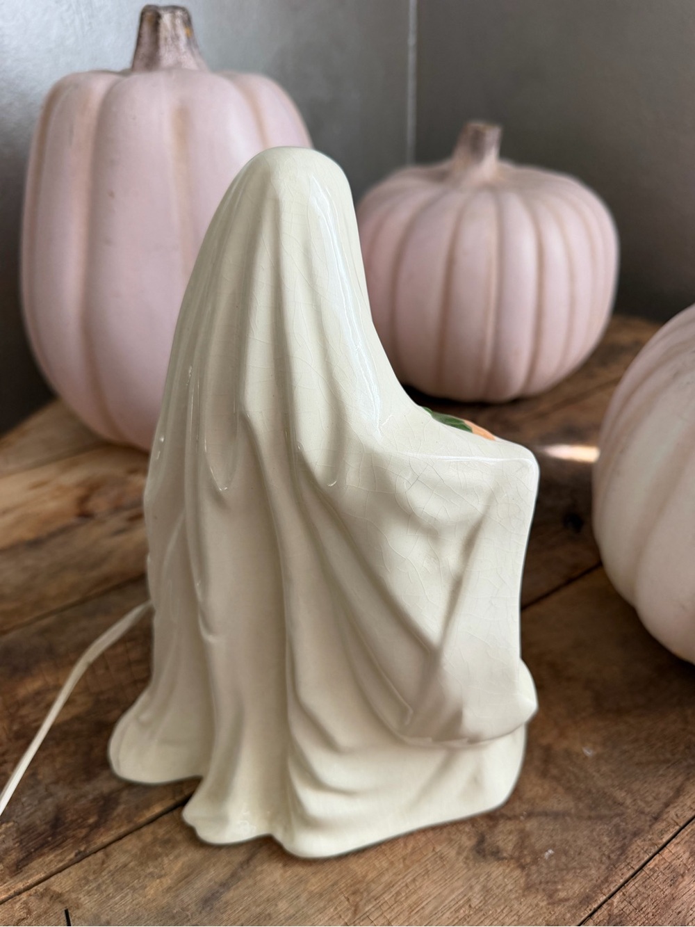Vintage Ceramic Ghost Figurine with Pumpkin Lamp - Picture 4 of 5